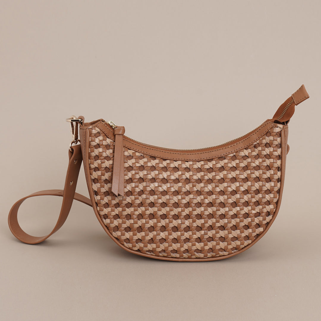 Zoe Sling Bag Tan/beige - HIDELLE