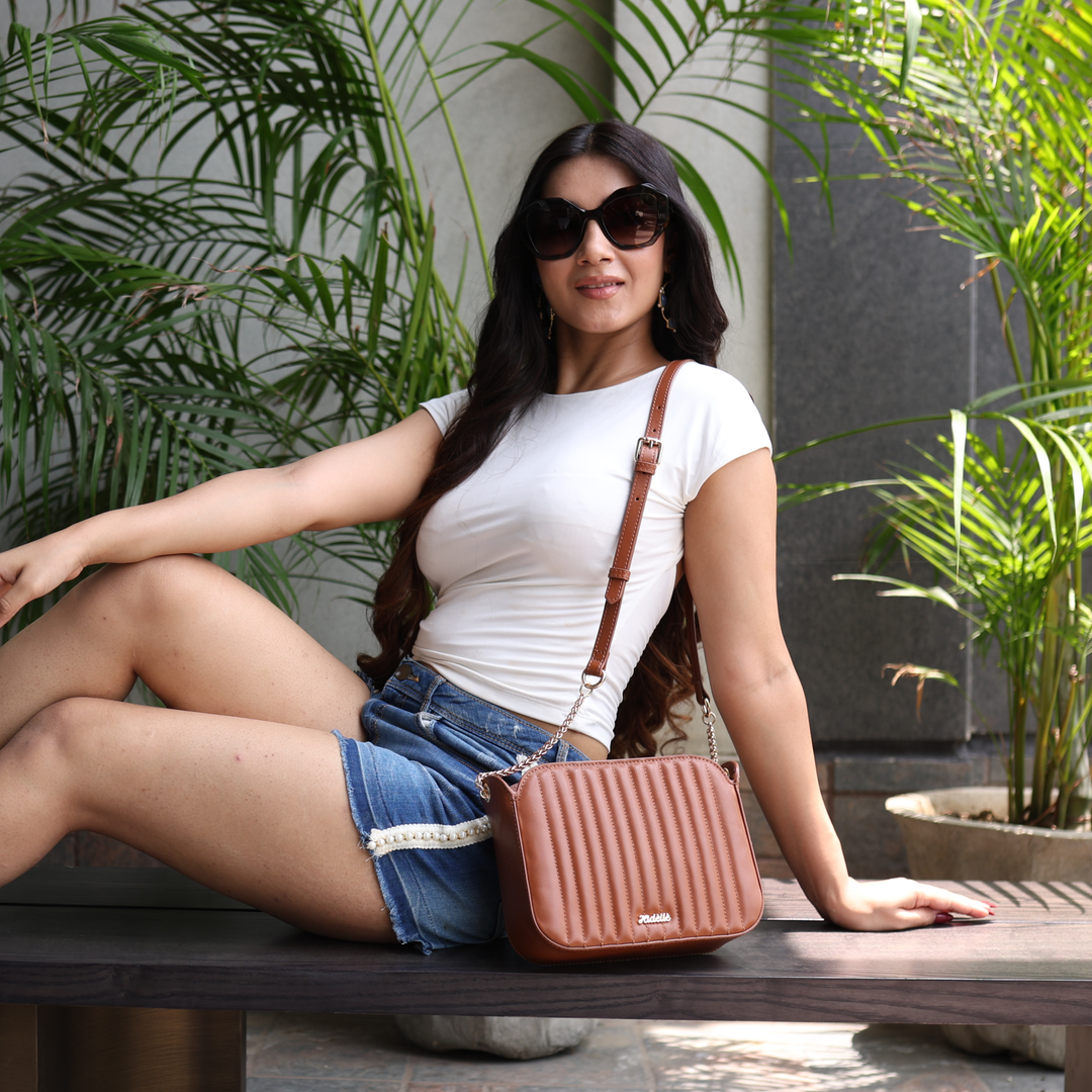 LYON SLING BAG TAN