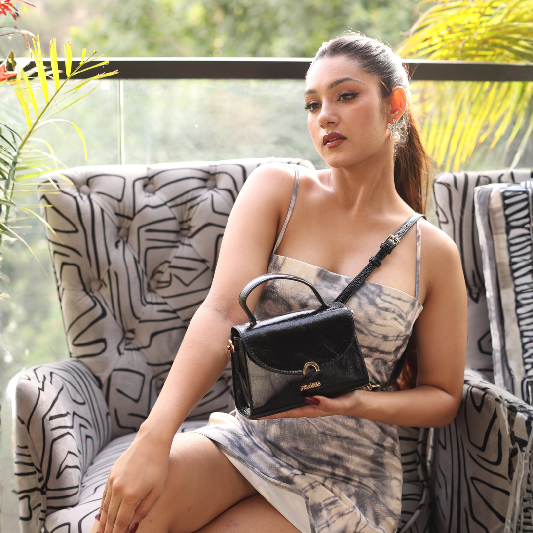 MINI COLETTE SLING BAG BLACK