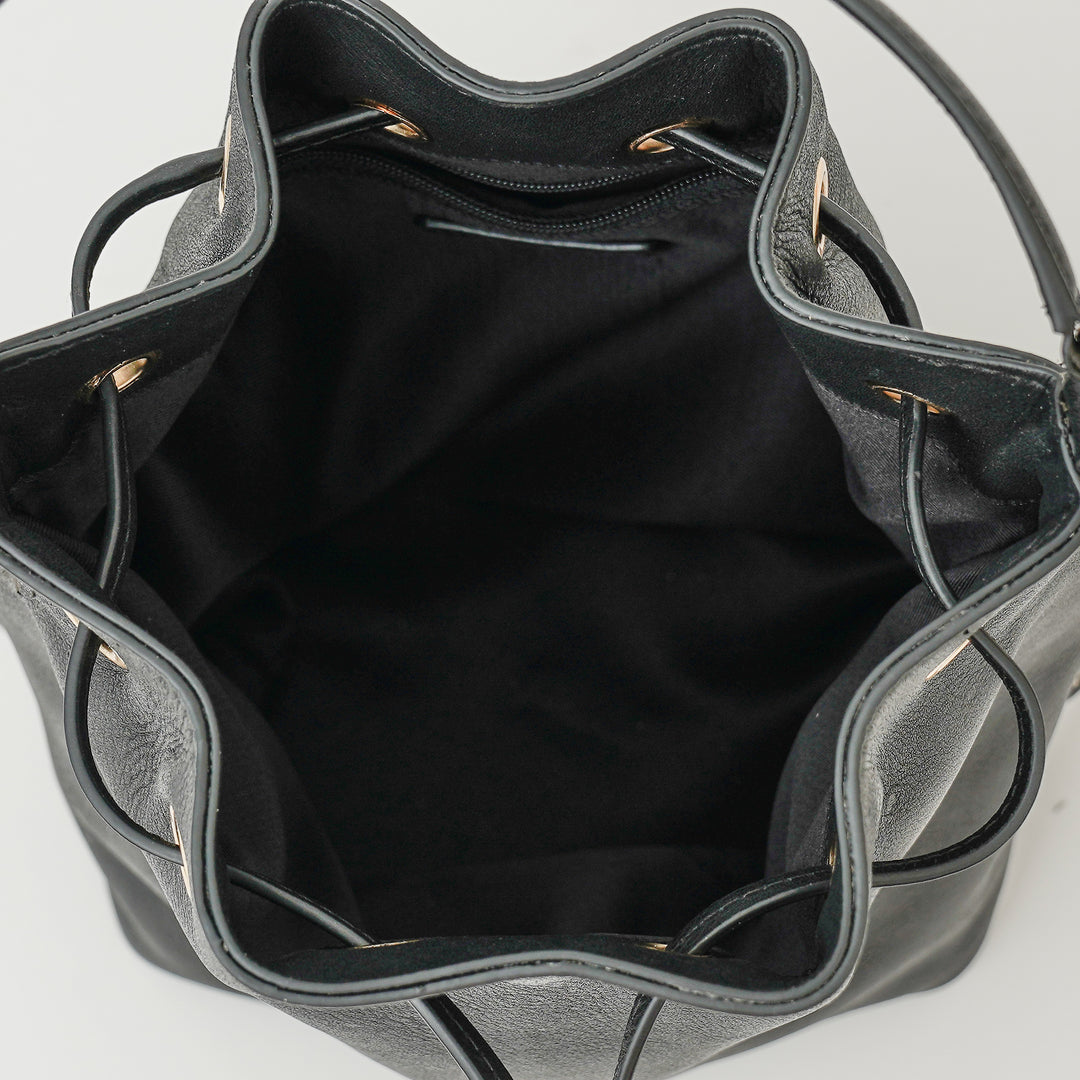 VICTORIA SLING BAG BLACK